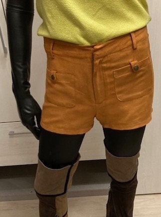 Short en daim marron rouille Edition La Redoute taille 32, Enlèvement ou Envoi, Comme neuf, Brun, Edition La Redoute