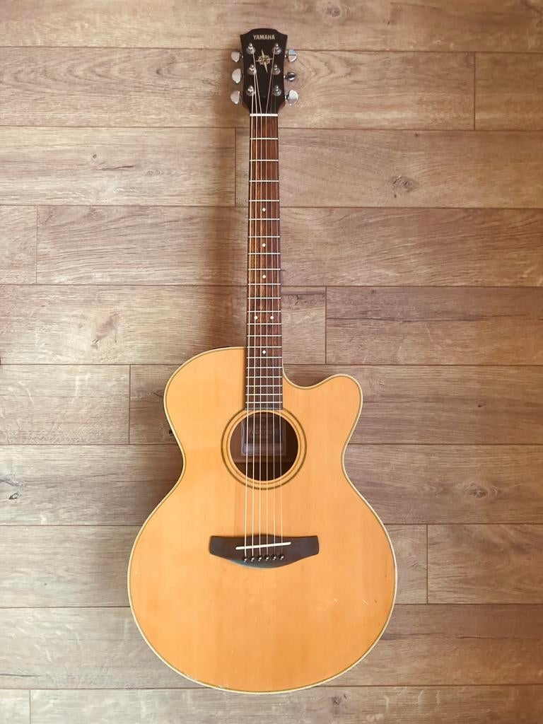 YAMAHA APX5 NA semi acoustisch, Ophalen of Verzenden, Gebruikt, Western- of Steelstringgitaar, Met (piezo-)element