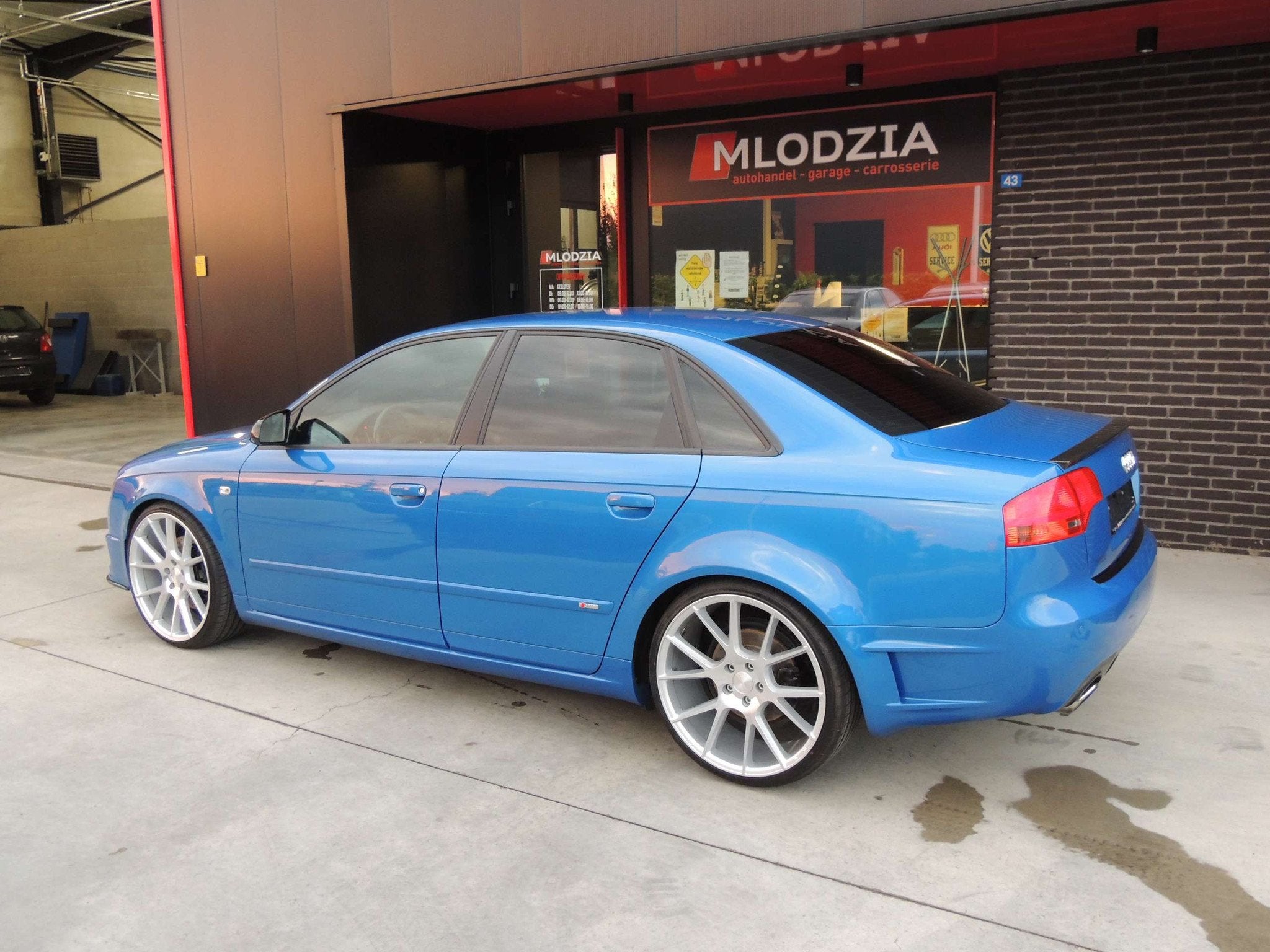 Audi A4 DTM TUNED Vmaxx 20" Veemann of 19" JP breedset, Auto's, Audi, Voorwielaandrijving, 4 deurs, Gebruikt, 1984 cc