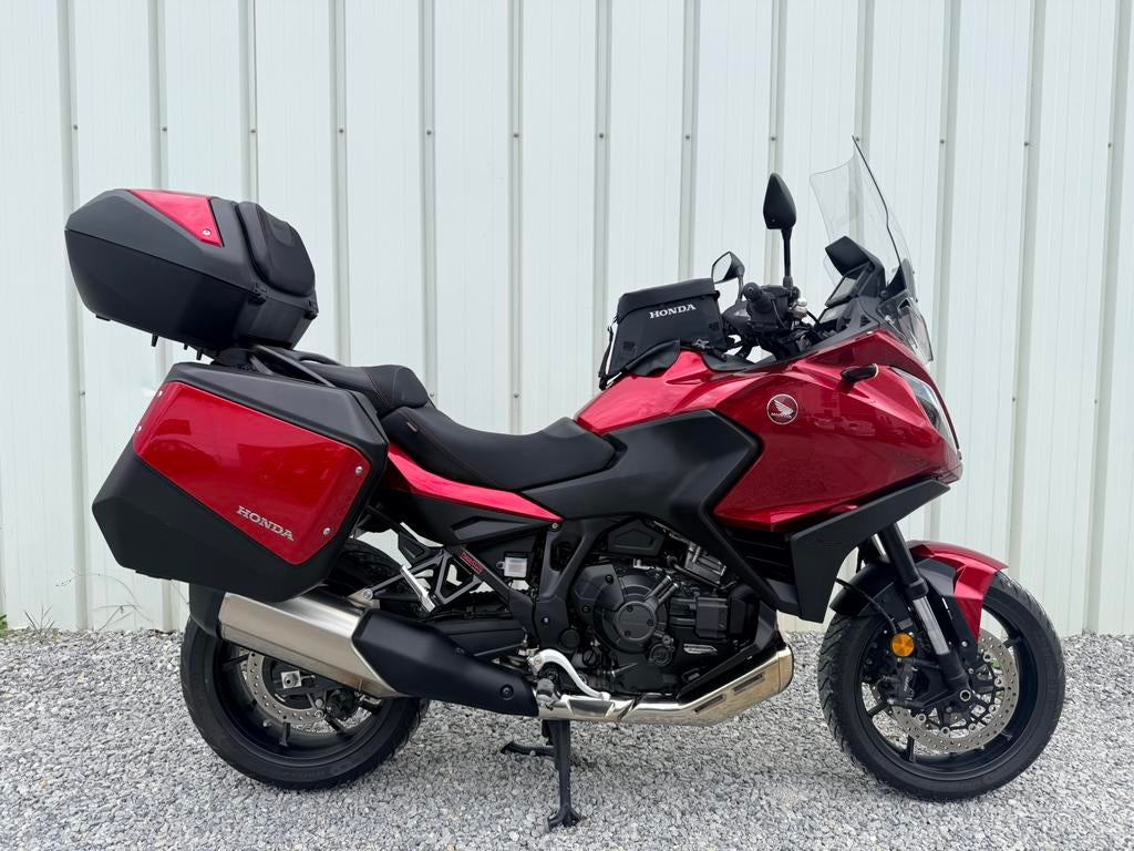 Honda NT 1100 DCT 2024 4500km!, Motoren, 2 cilinders, Nieuw, Motorrijbewijs A, Bedrijf