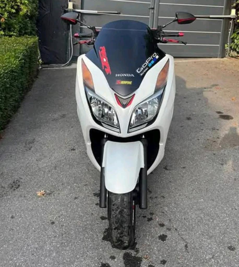 Honda forza 250cc