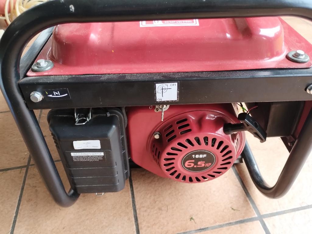 Générateur d'essence, Bricolage & Construction, Générateurs, Comme neuf, Essence, Enlèvement