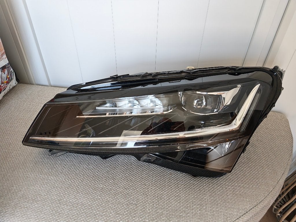 Phare Matrix Led Skoda Superb 2020, Enlèvement, Skoda