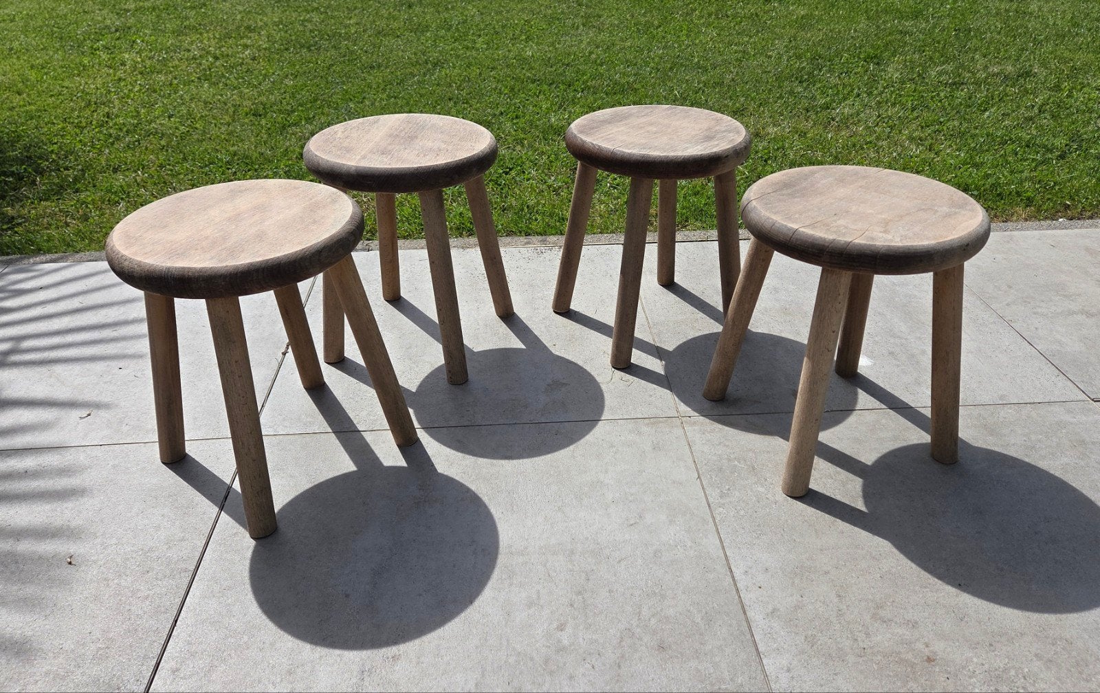 Krukjes in teak, Ophalen