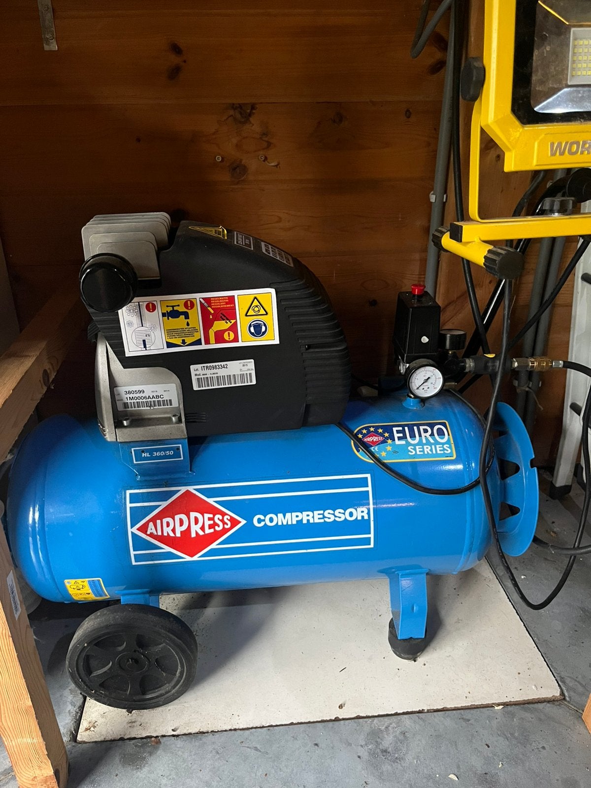 Airpress hl 360/50, Doe-het-zelf en Bouw, 25 tot 100 liter, Ophalen, Zo goed als nieuw, 6 tot 10 bar