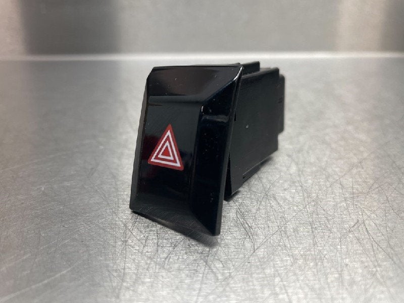 ALARMLICHTEN SCHAKELAAR Toyota Corolla (E21 / EA1 / EH1), Gebruikt, Toyota