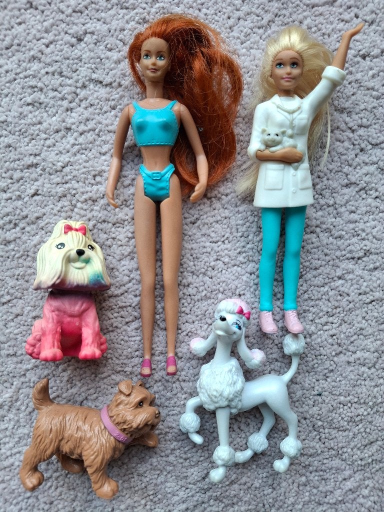 5 Vintage Barbie popjes / hondjes (2001 tot 2014), Ophalen of Verzenden, Barbie