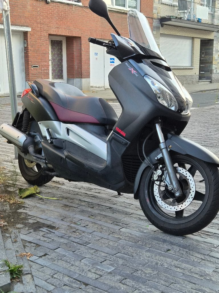 Yamaha xmax 125 black max, Motos, Motos | Yamaha, Scooter, Occasion, 125 cm³, Particulier