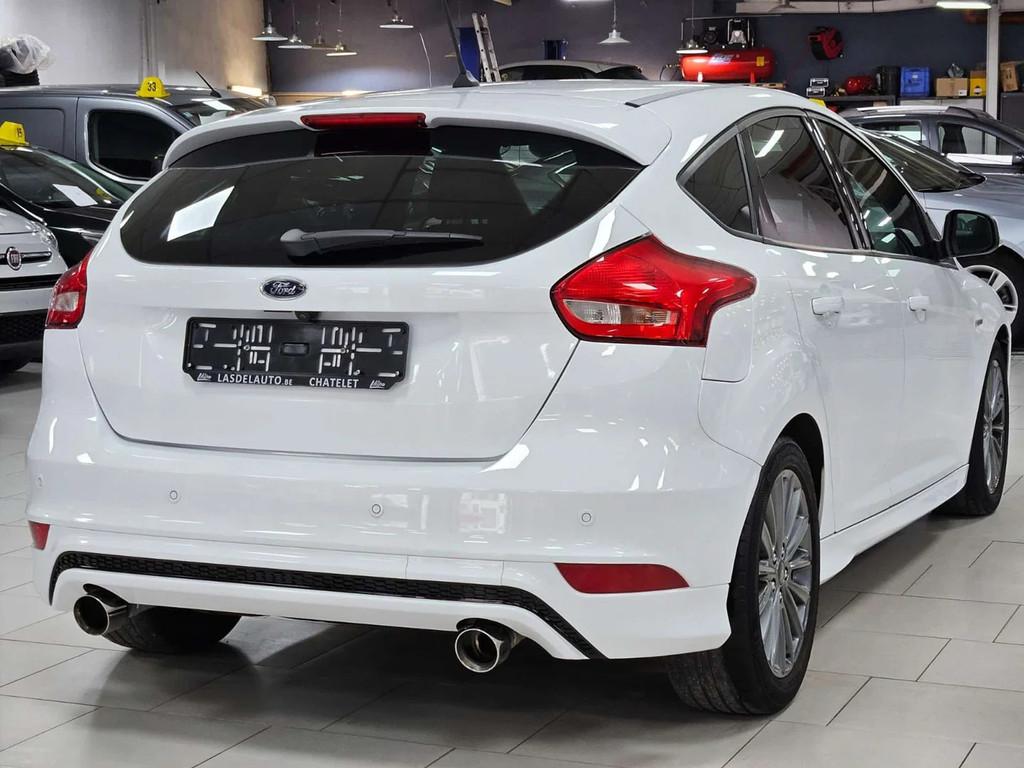 Ford Focus 1.0i EcoBoost ST Line Carplay Android Gps Blue Pa, Focus, Stof, Gebruikt, Wit