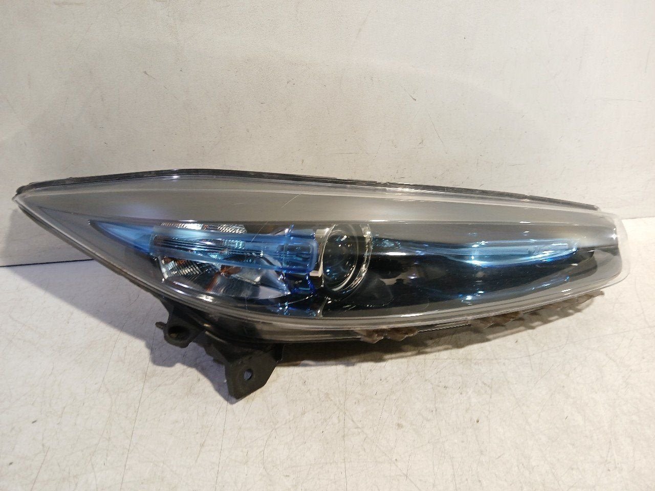 Koplamp rechts Renault Zoé, Onderdelen@venauto.nl, Van der Ven Autorecycling B.V., Ettenseweg 76, 4706 PB Roosendaal, The Netherlands