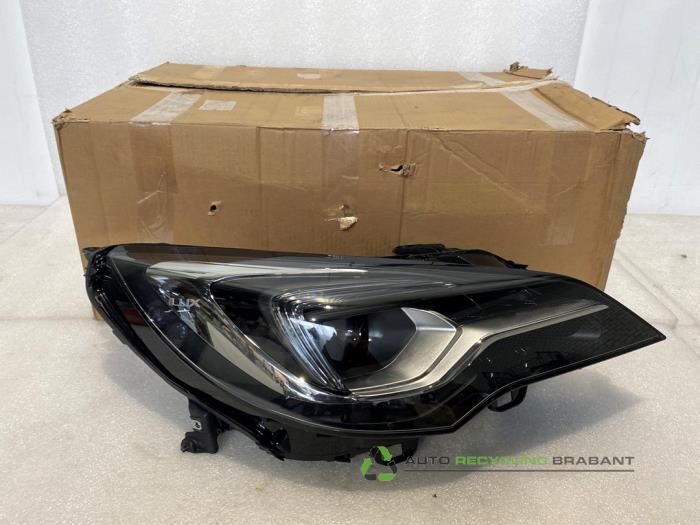 Phare droit d'un Opel Astra, -, Opel, 3 mois de garantie, Utilisé