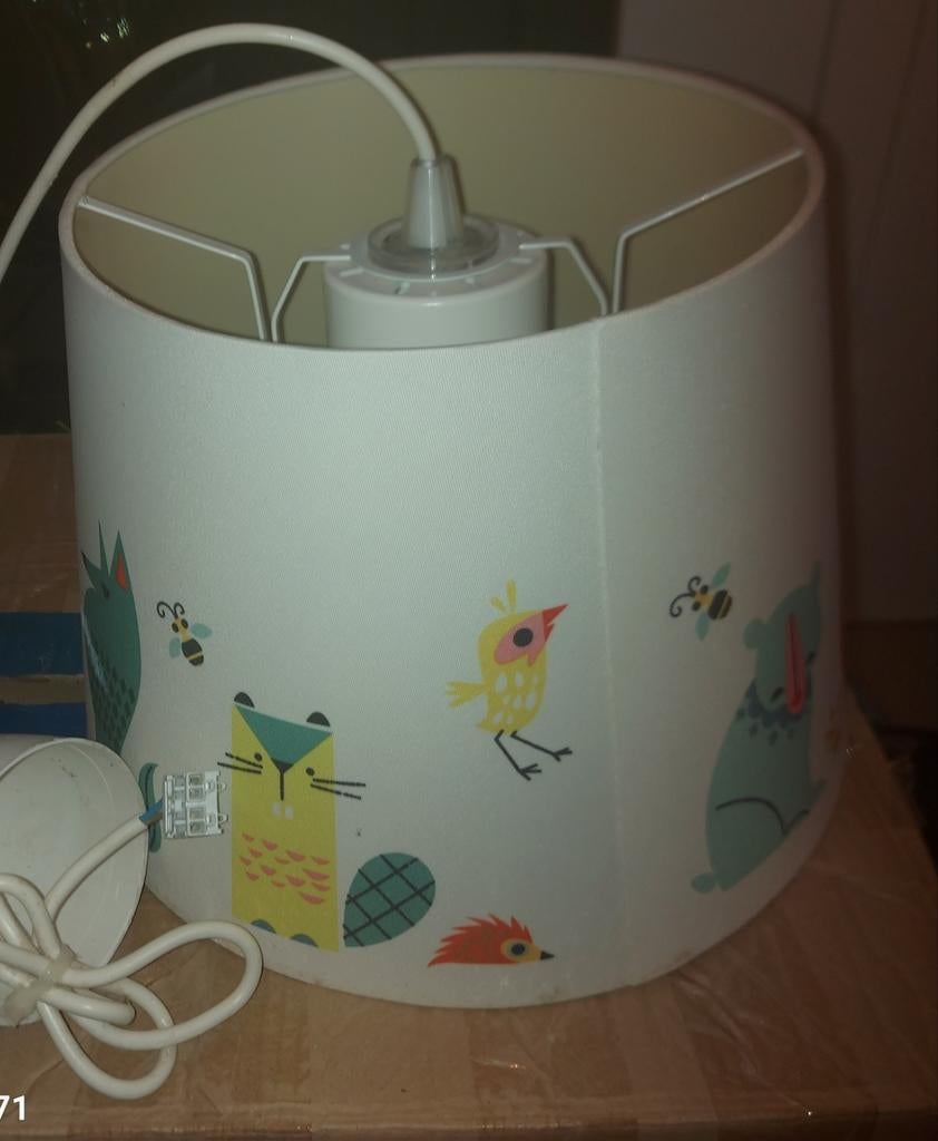 Luste chambre ikea enfant