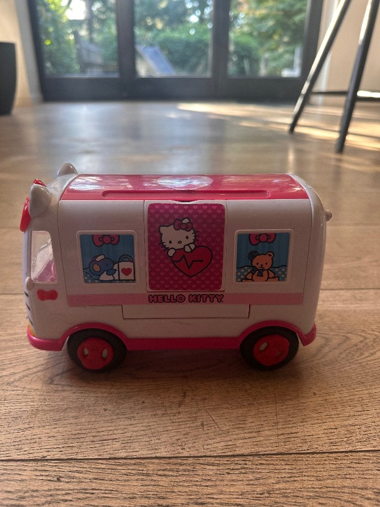 Ambulance Hello Kitty + personages en accessoires, Ophalen, Zo goed als nieuw
