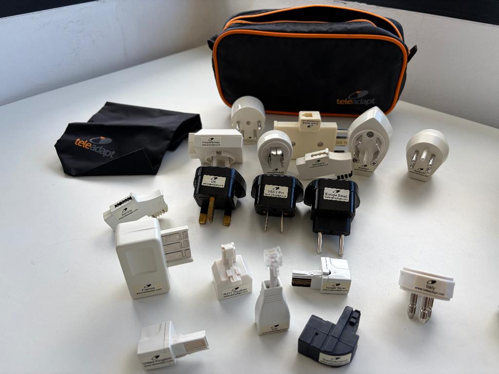 Vintage TeleAdapt Travel Kit – Incl. adapters voor UK & USA!, Verzenden, Nieuw