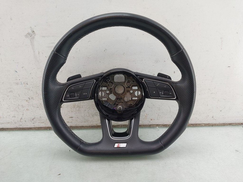 VOLANT DIRECTION Audi A3 Limousine (8YS) (01-2020/-), Autos : Pièces & Accessoires, Auto-Union-Straße  1,
85057  Ingolstadt, DE