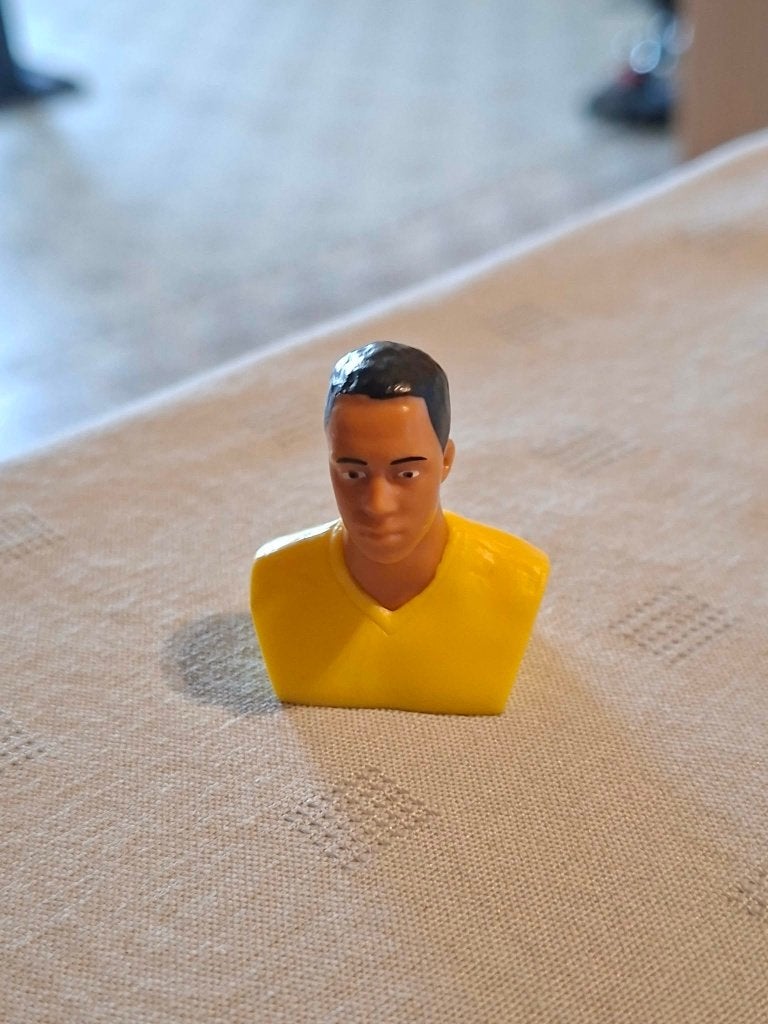 Voetbalfiguurtje : Youri Tielemans / Carrefour, Collections, Enlèvement ou Envoi, Comme neuf, Statue ou Poupée
