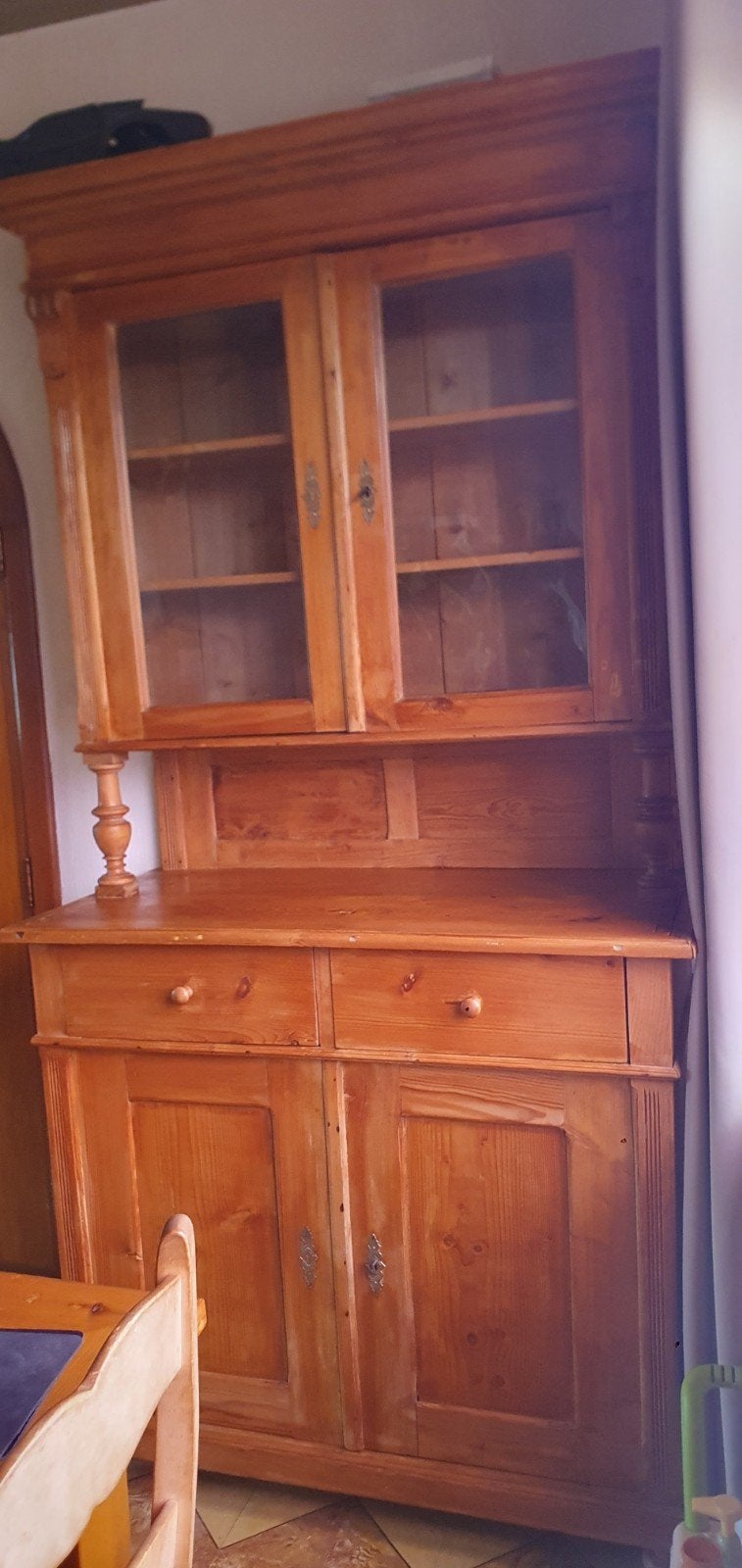 Grenen kast, Ophalen