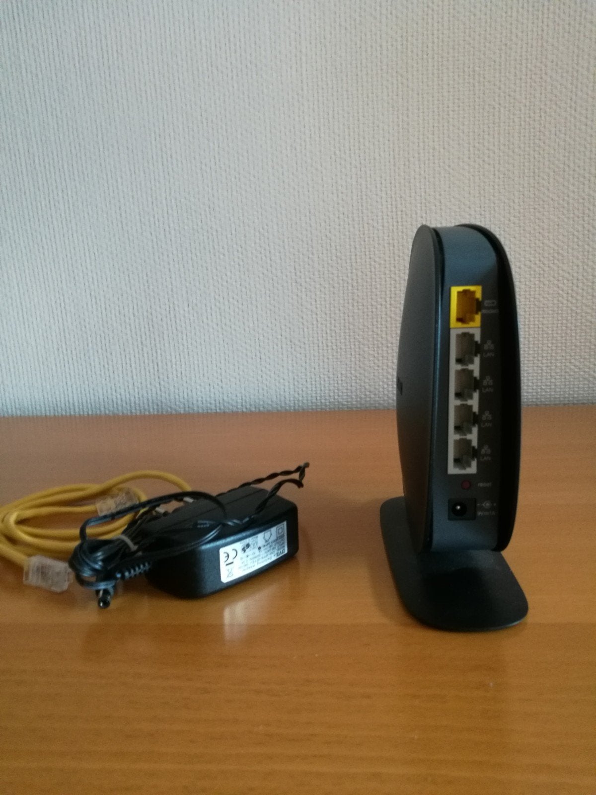 Router modem, Informatique & Logiciels, Routeurs & Modems, Enlèvement, Routeur