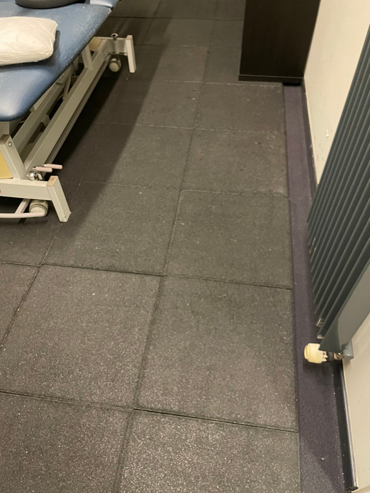 Rubberen vloertegels, Ophalen, Zo goed als nieuw