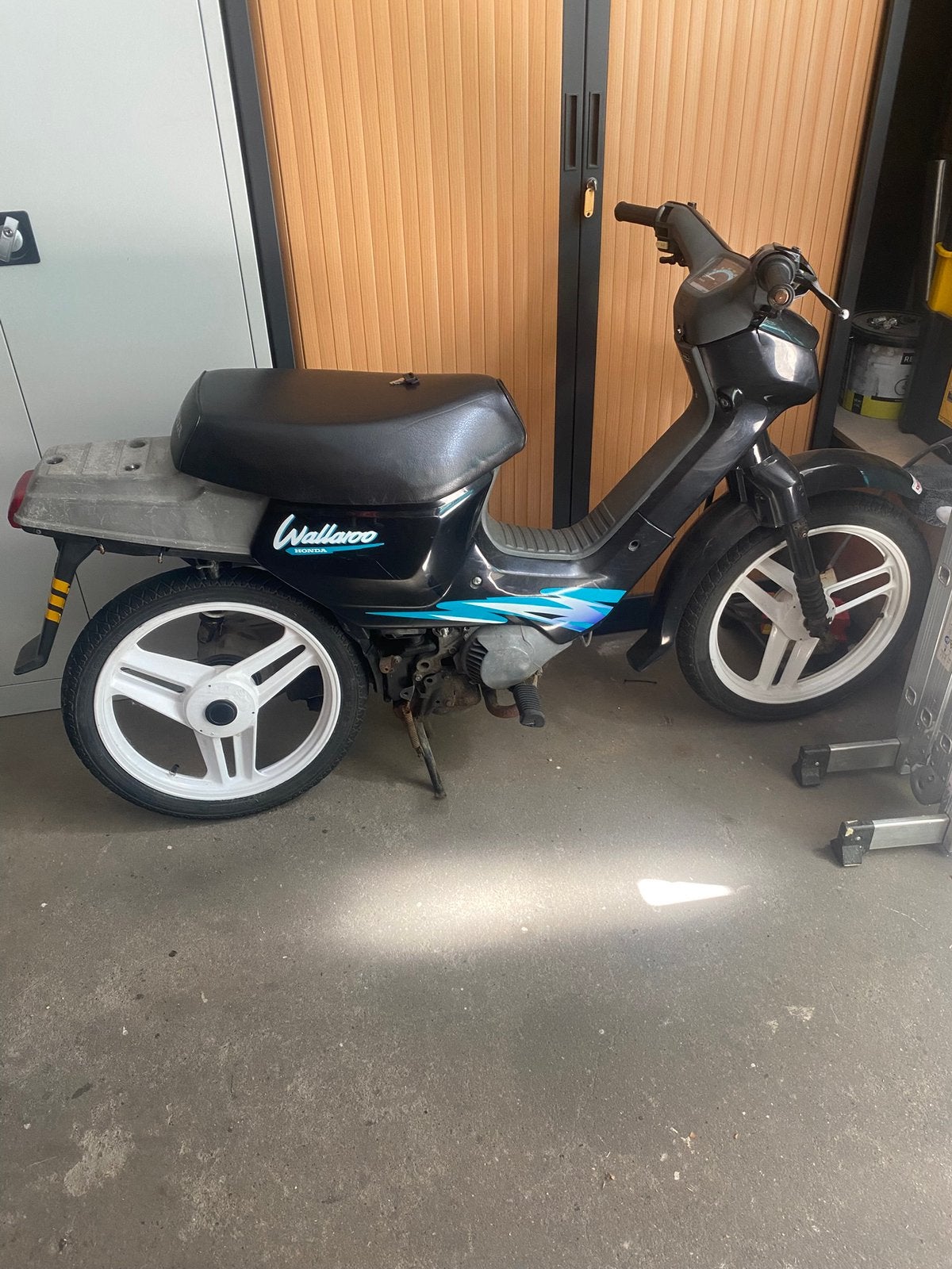 Honda wallaroo a klasse vaste prijs, Fietsen en Brommers, Brommers | Honda, Ophalen, Zo goed als nieuw
