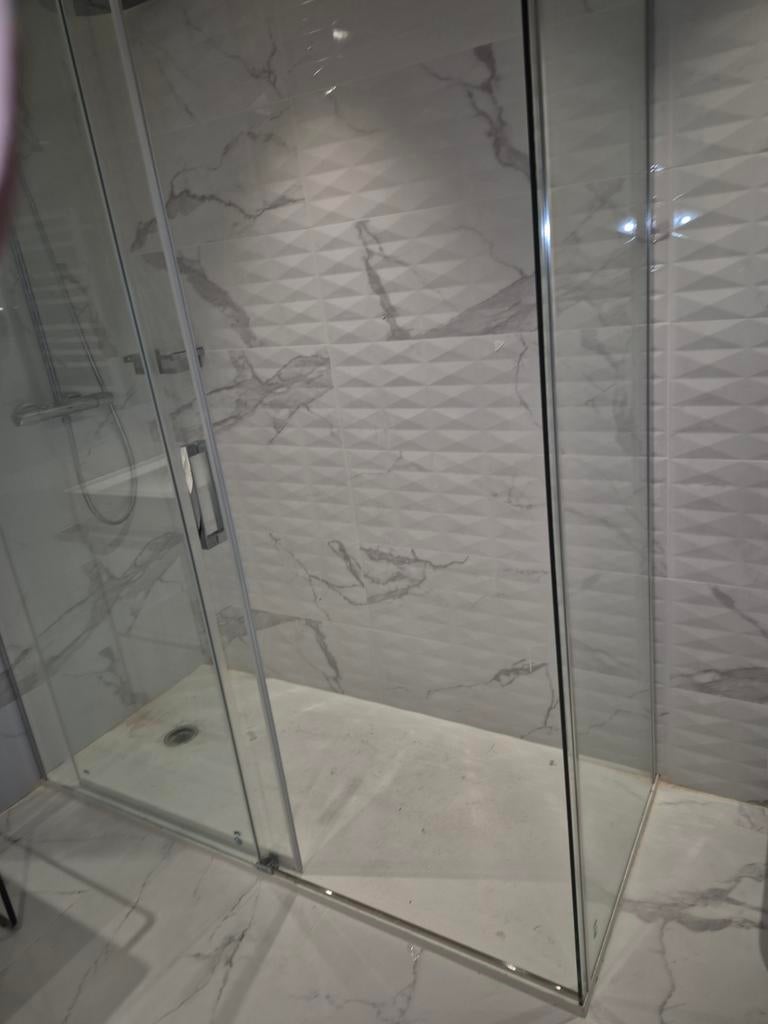 plombier chauffagiste  0489 23 17 52, Installation