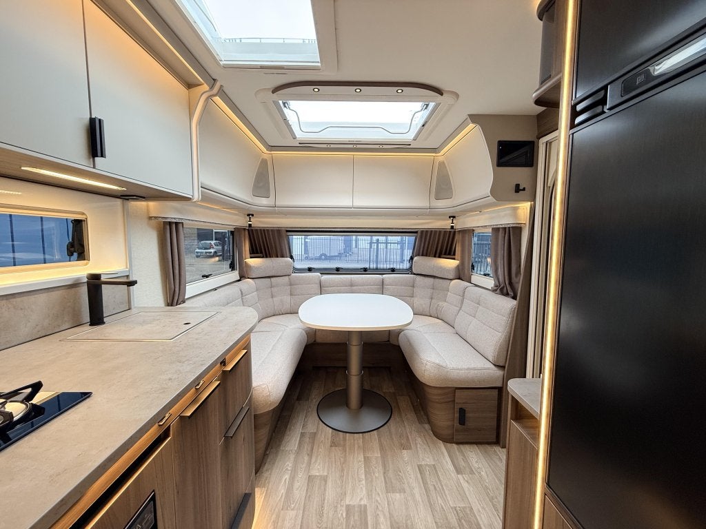 Kabe Royal 600 TDL E2, Schokbreker, Rondzit, Bedrijf, Kabe