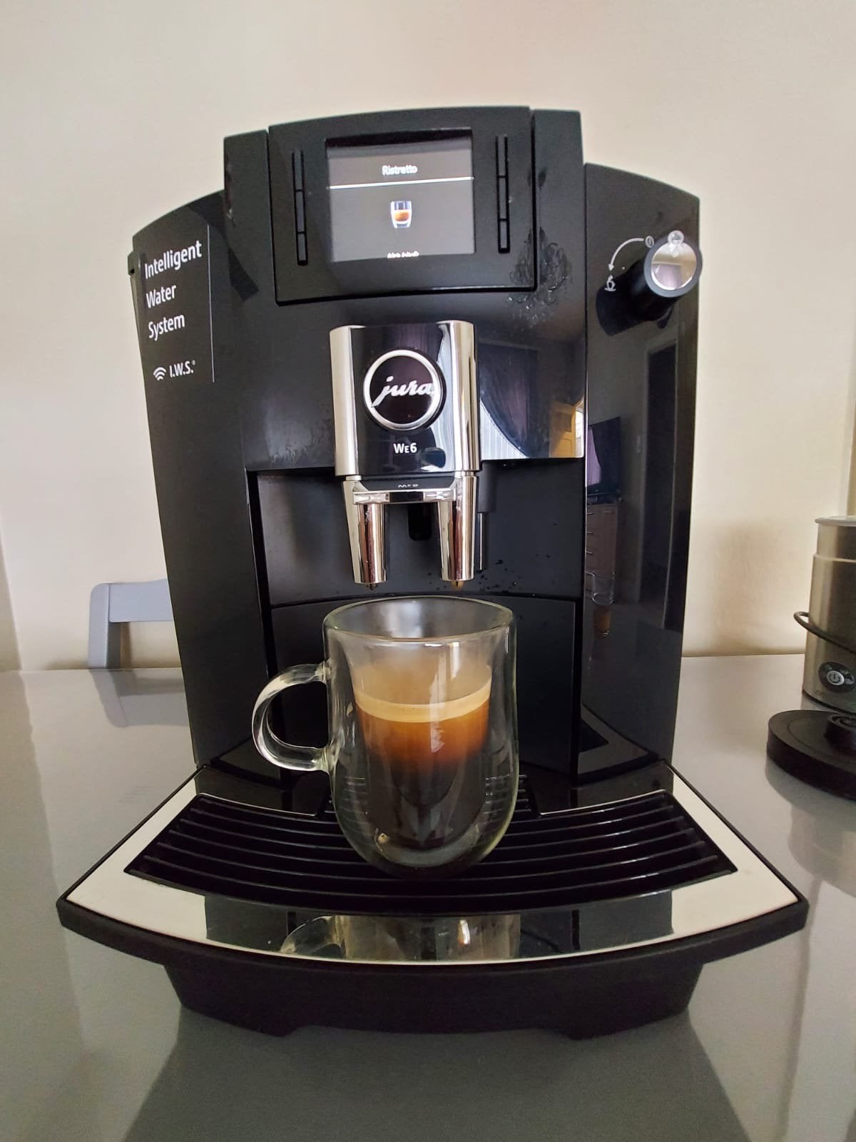 Jura we6 professional volautomatische espressomachine pianob, Elektronische apparatuur, Ophalen, Zo goed als nieuw