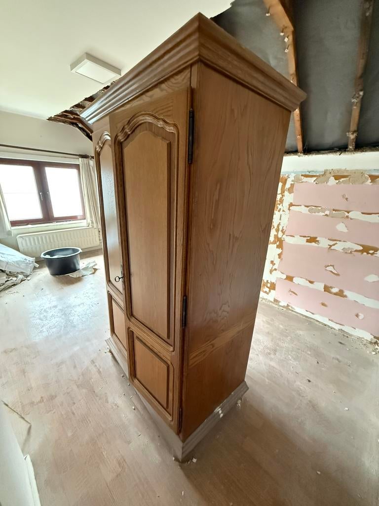 Eiken kast, Ophalen
