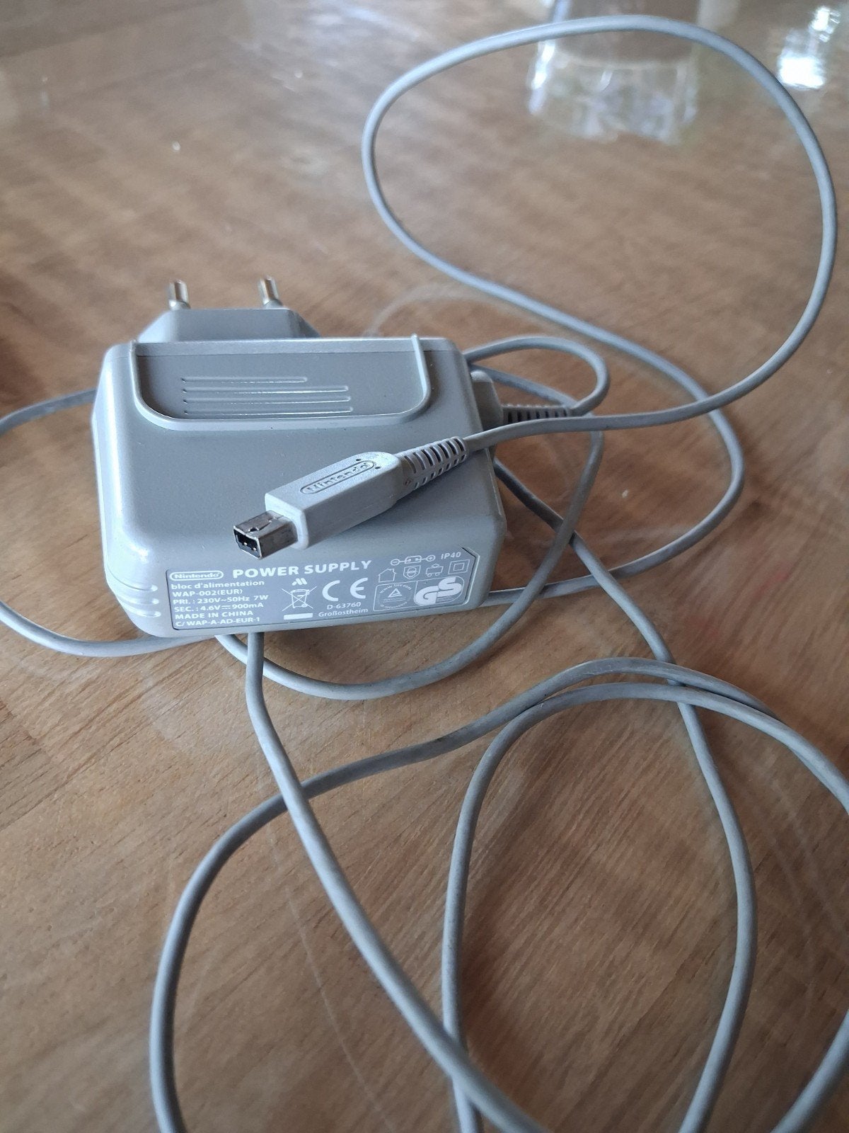Nintendo power suplly 4,6volt, Computers en Software, Pc- en Netwerkkabels, Ophalen of Verzenden