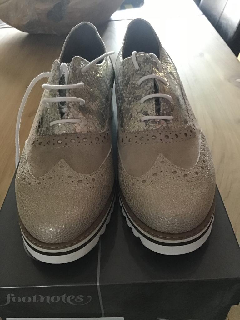 Nieuwe schoenen 38 (uitneembare zool), Footnote, Nieuw, Ophalen of Verzenden, Sneakers