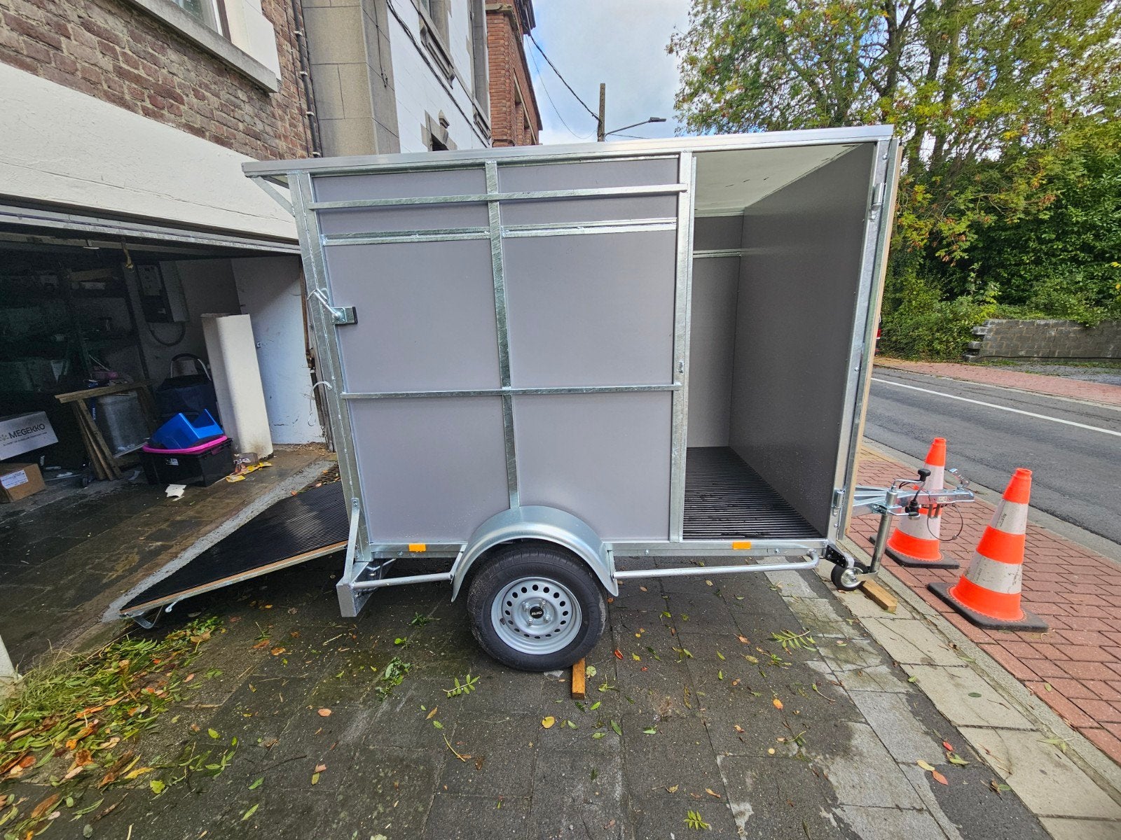 Vaste gesloten aanhangwagen BW 750 kg 200 x 125 x 148 cm, Ophalen, Zo goed als nieuw