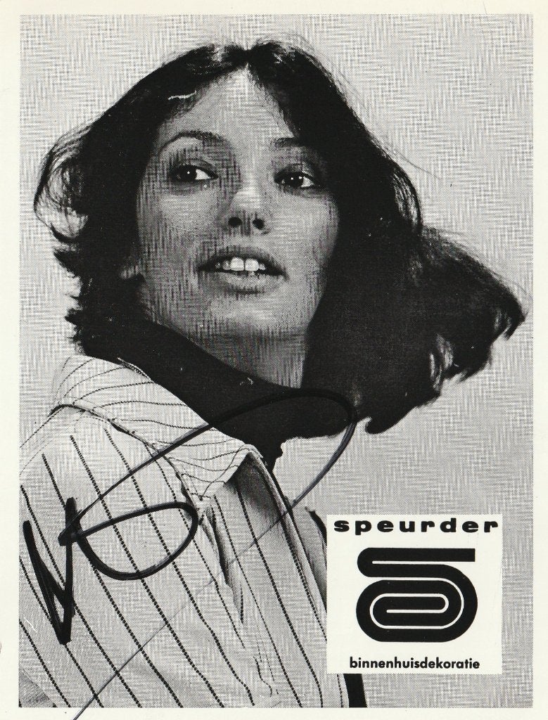 Mary Porcelein - foto met handtekening - 1974, Verzamelen, Ophalen of Verzenden, Zo goed als nieuw, Foto of Kaart, Gesigneerd
