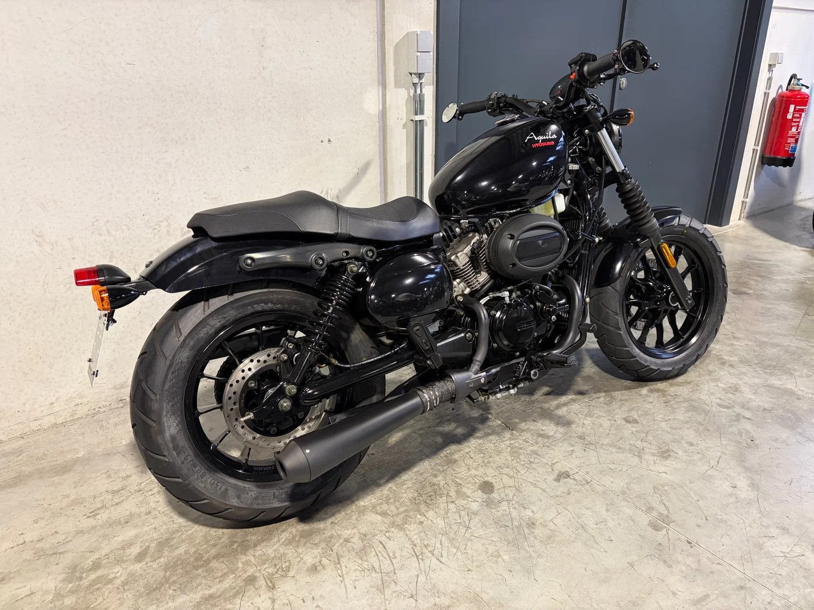 Hyosung Aquila GV 125 in mooie staat met cruiseruitlaat en w, Motoren, Chopper, 125 cc, Handgeschakeld, Gebruikt