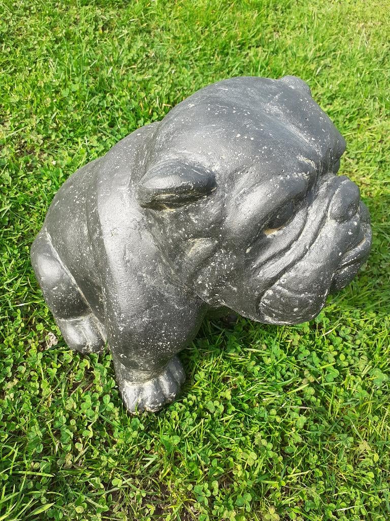 ENGELSE BULLDOG IN GEPATINEERDE STEEN (hoogte 30 cm)., Ophalen of Verzenden, Nieuw, Overige materialen, Dierenbeeld