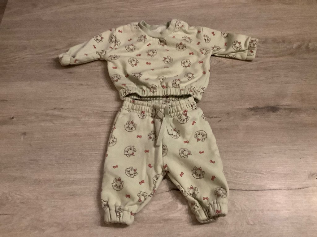 Disney Aristokatten Marie baby trainingspak (Maat 62), Enfants & Bébés, Vêtements de bébé | Taille 62, Comme neuf, Fille, Ensemble