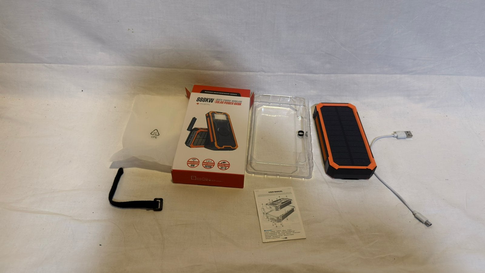 Solar Powerbank! 30.000mAh! 3 USB Poorten, Draadloos Opladen, Enlèvement ou Envoi, Comme neuf