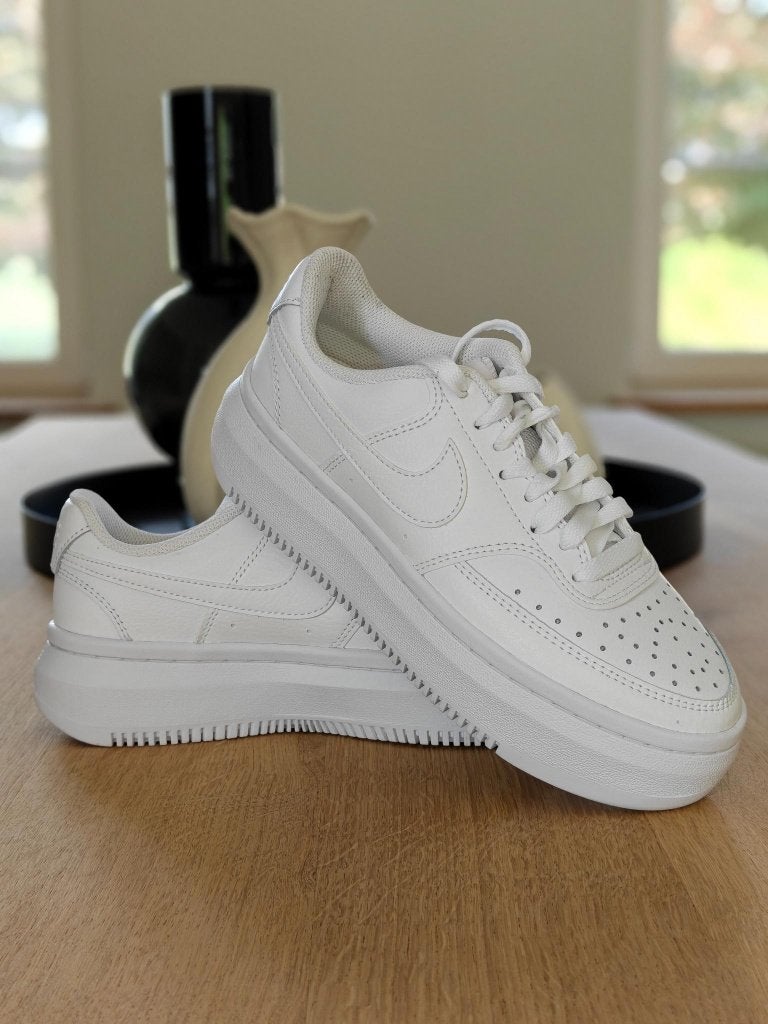 Nike Vision Court Alta sneakers - Maat 37.5 - Wit, Kleding | Dames, Wit, Nike, Nieuw, Ophalen of Verzenden