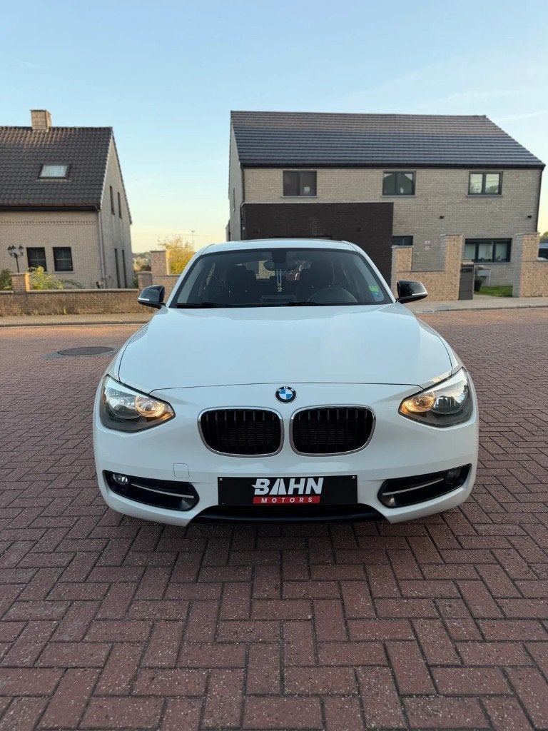 BMW  Serie 1 Pack Sport!, Autos, Achat, Entreprise, Boîte manuelle, Diesel