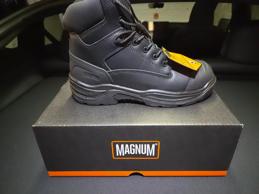 Chaussures Magnum 43 (neuf), Enlèvement ou Envoi, Neuf