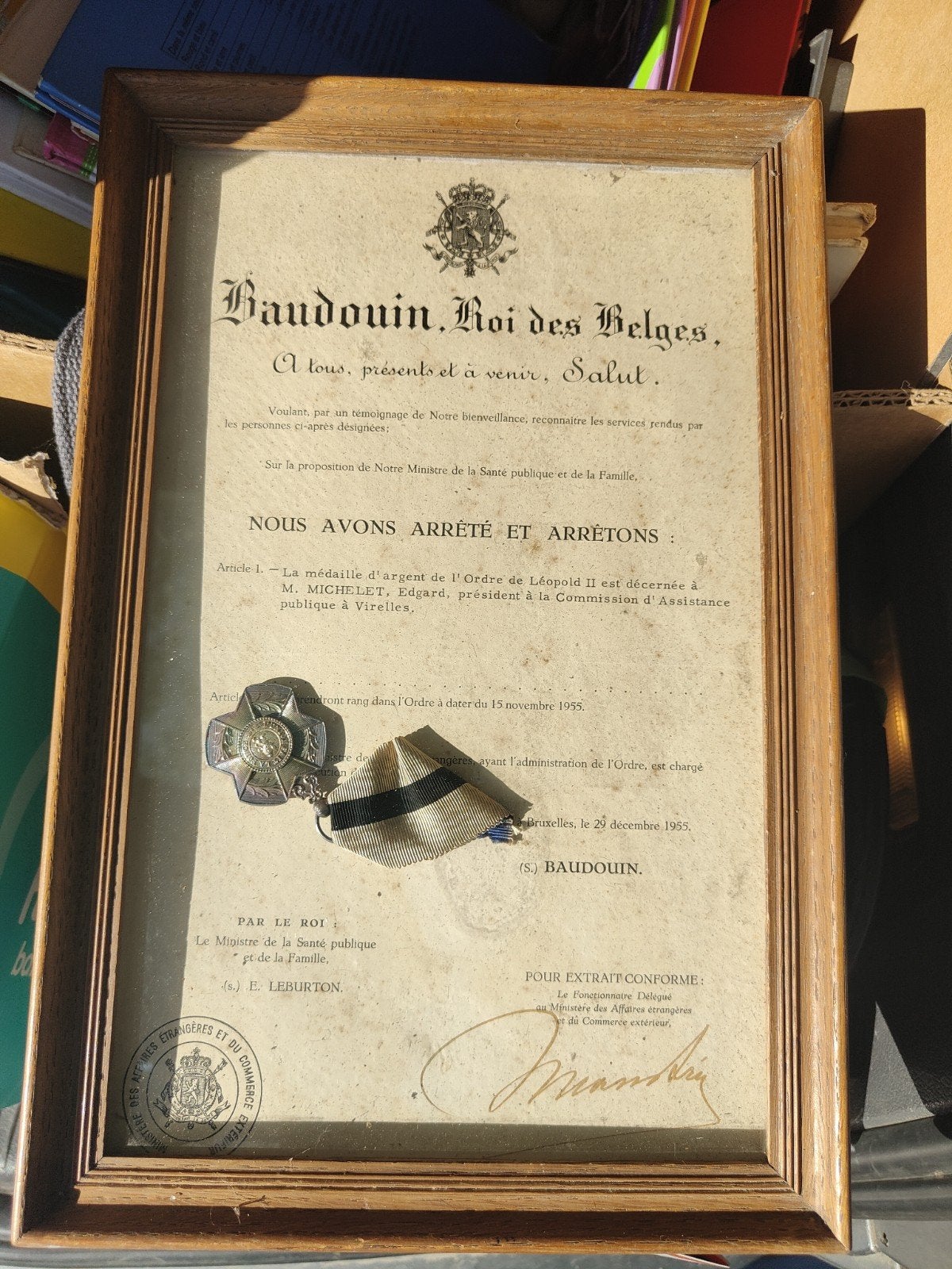 Palmes d'or de l'Ordre de la Couronne et médailles d'argent, Enlèvement ou Envoi, Or