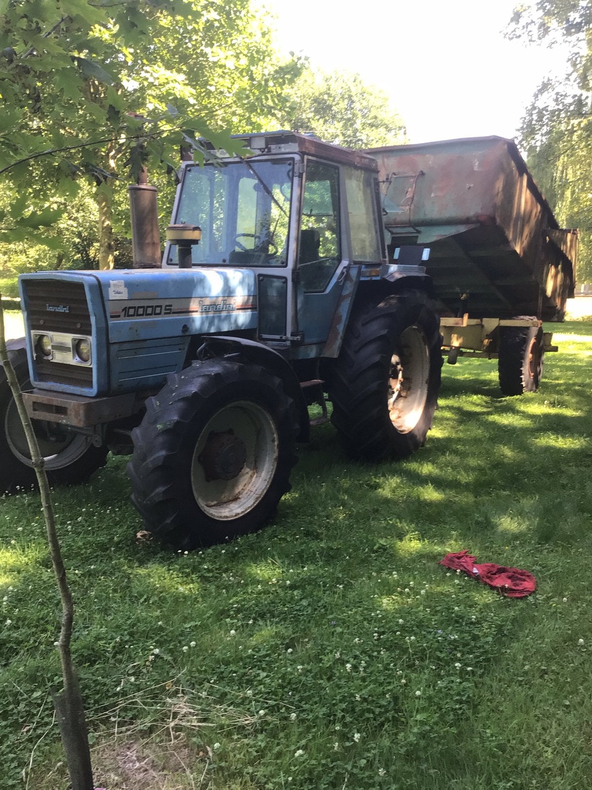 Tracteur + benne, Articles professionnels, Autres marques, 80 à 120 ch, Enlèvement, Utilisé