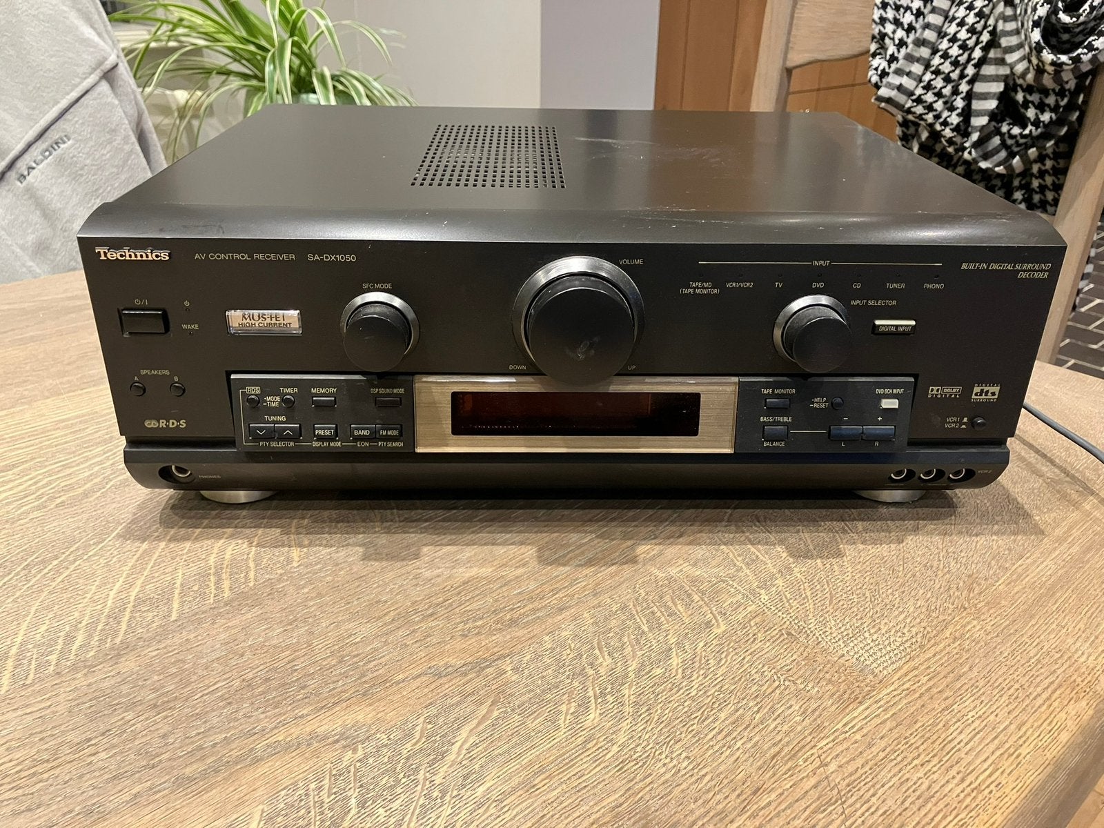Technics SA-DX 1050 class A mosfet versterker retro, Audio, Tv en Foto, Versterkers en Ontvangers, Ophalen, Zo goed als nieuw