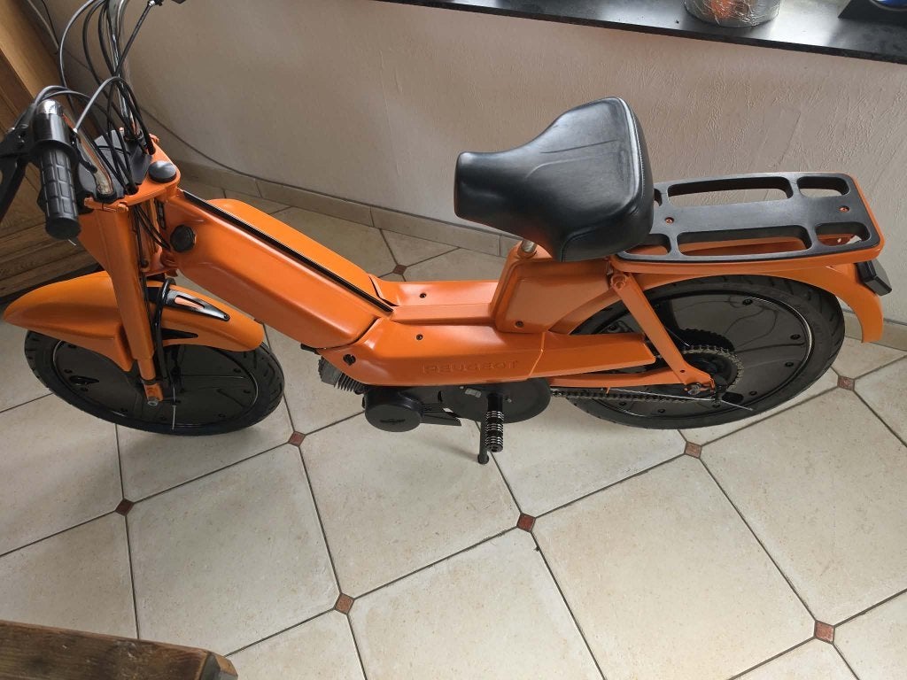 peugeot 103 vogue, Vélos & Vélomoteurs, Enlèvement, Comme neuf, Classe A (25 km/h)