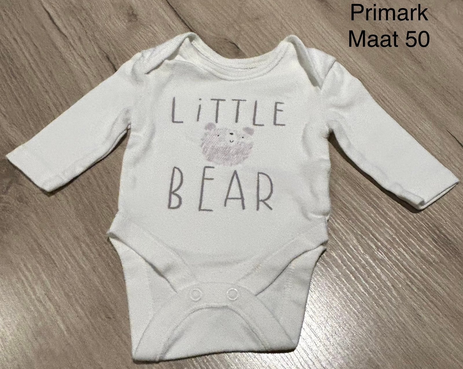 Romper met lange mouwen (Primark, maat 50), Enfants & Bébés, Vêtements de bébé | Taille 50, Enlèvement ou Envoi, Comme neuf