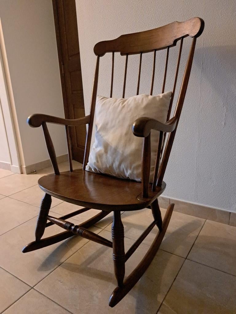 Houten schommelstoel, Huis en Inrichting, Stoelen, Ophalen, Gebruikt, Bruin, Klassiek