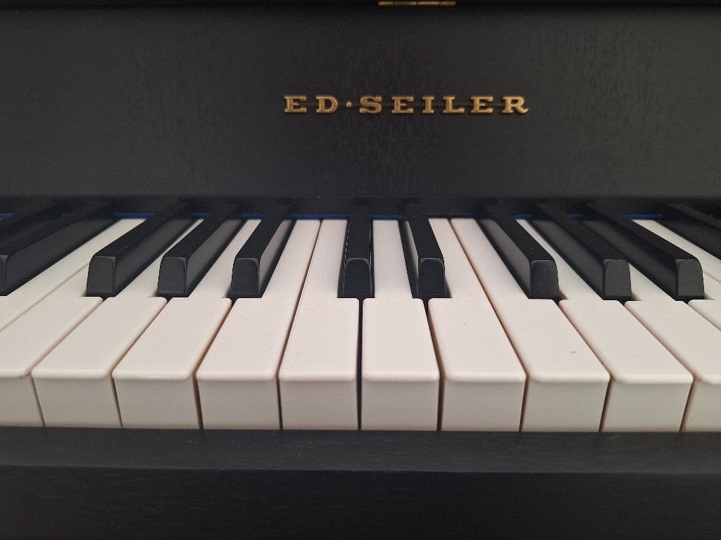 Ed. Seiler - Piano allemand haut de gamme, Musique & Instruments, Brillant, Comme neuf, Enlèvement, Piano