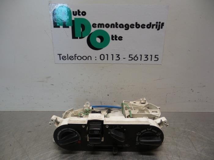 Kachel Bedieningspaneel van een Mitsubishi Colt (Colt 96-), Gebruikt, -, -, Ophalen of Verzenden