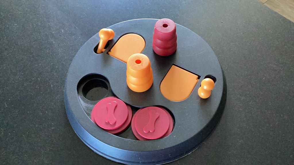 Iq trainer/ honden/snoepjes/ activity flip trixie, Ophalen of Verzenden, Zo goed als nieuw
