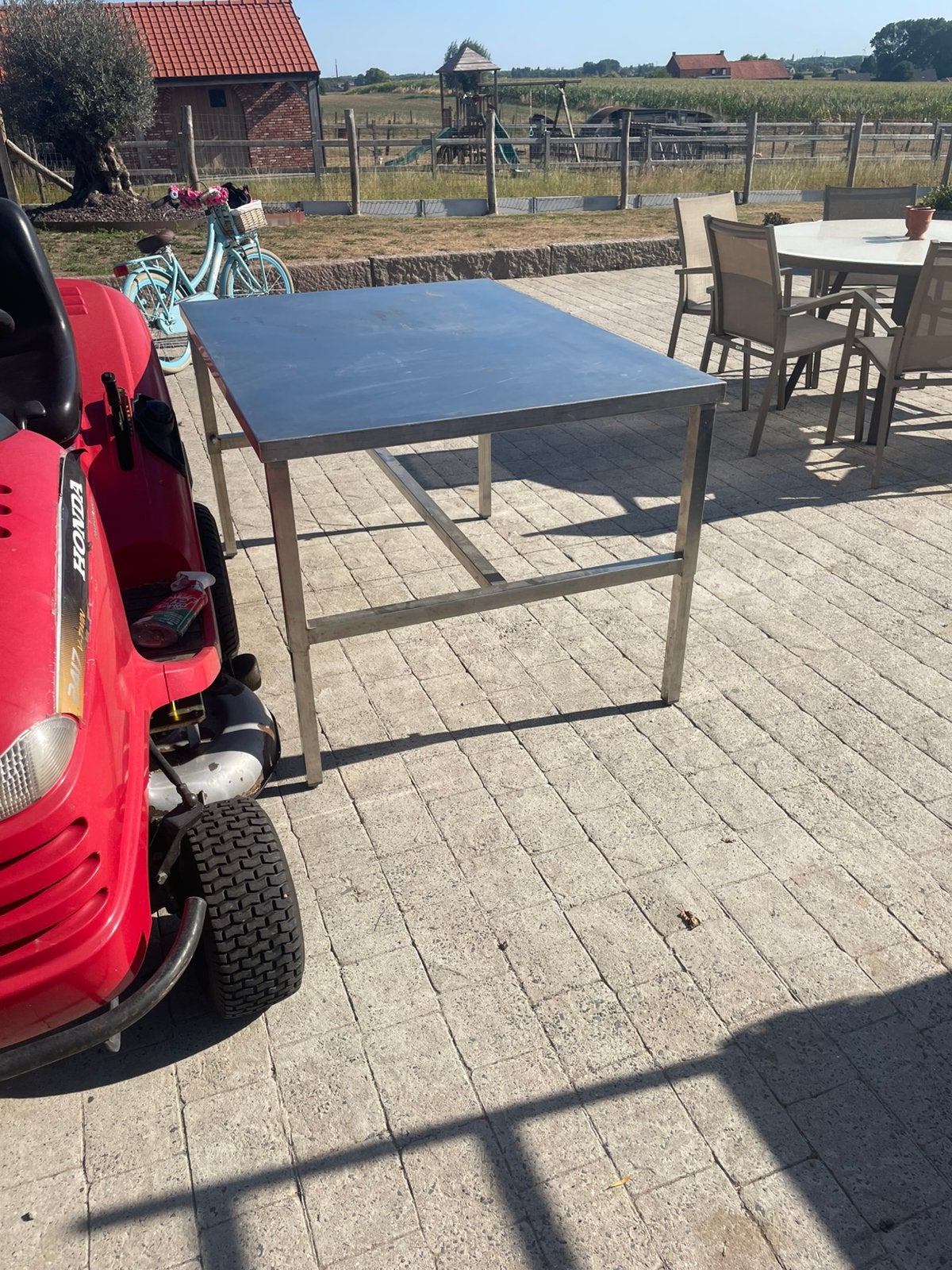 Inox tafel, Dieren en Toebehoren
