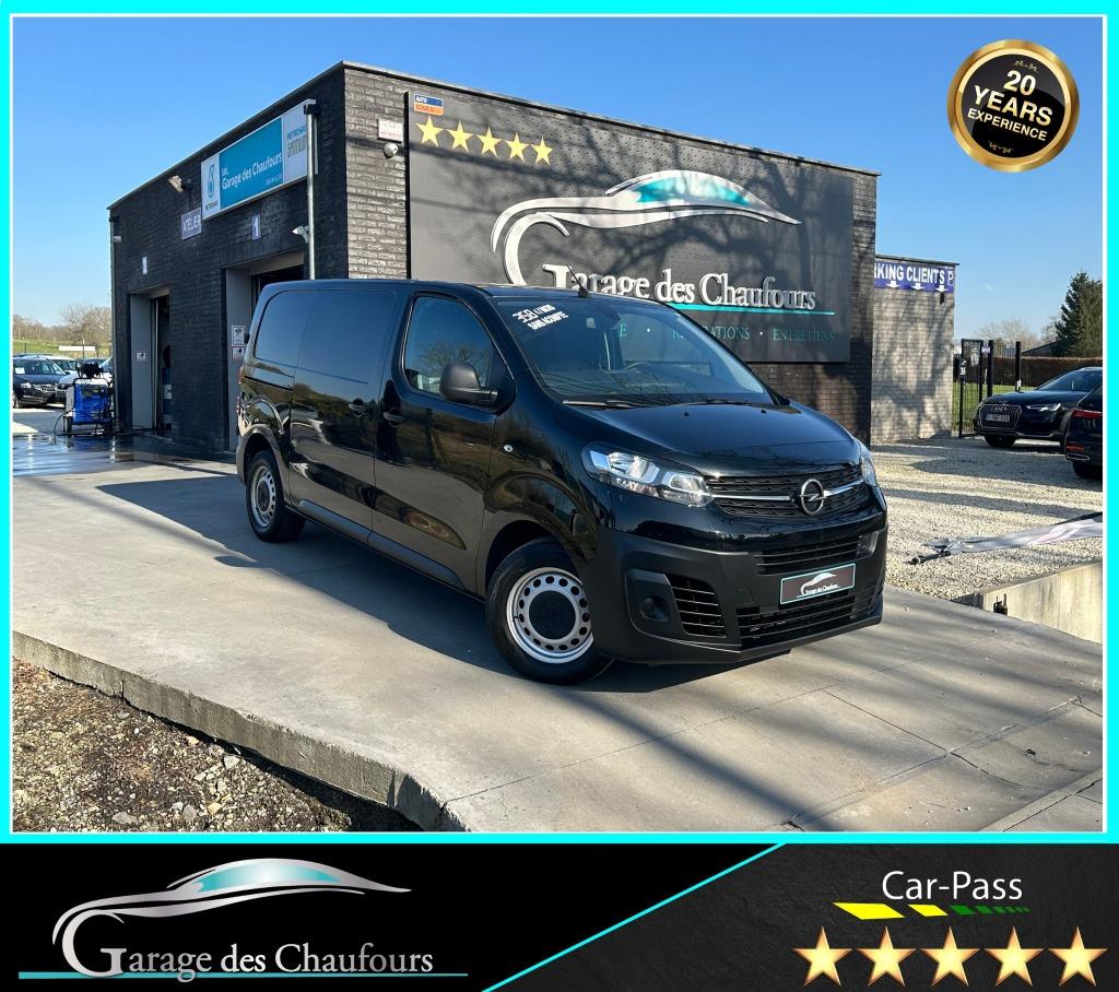 Opel Vivaro 1.5 TD L2H1 -! Eerste Prof.! - CarPlay - BTW, Auto's, Voorwielaandrijving, Stof, Vivaro, 4 cilinders
